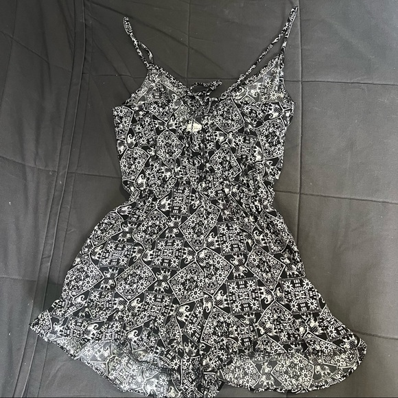 Love Tree Black and White Romper Elephant Printed Romper - Picture 4 of 4